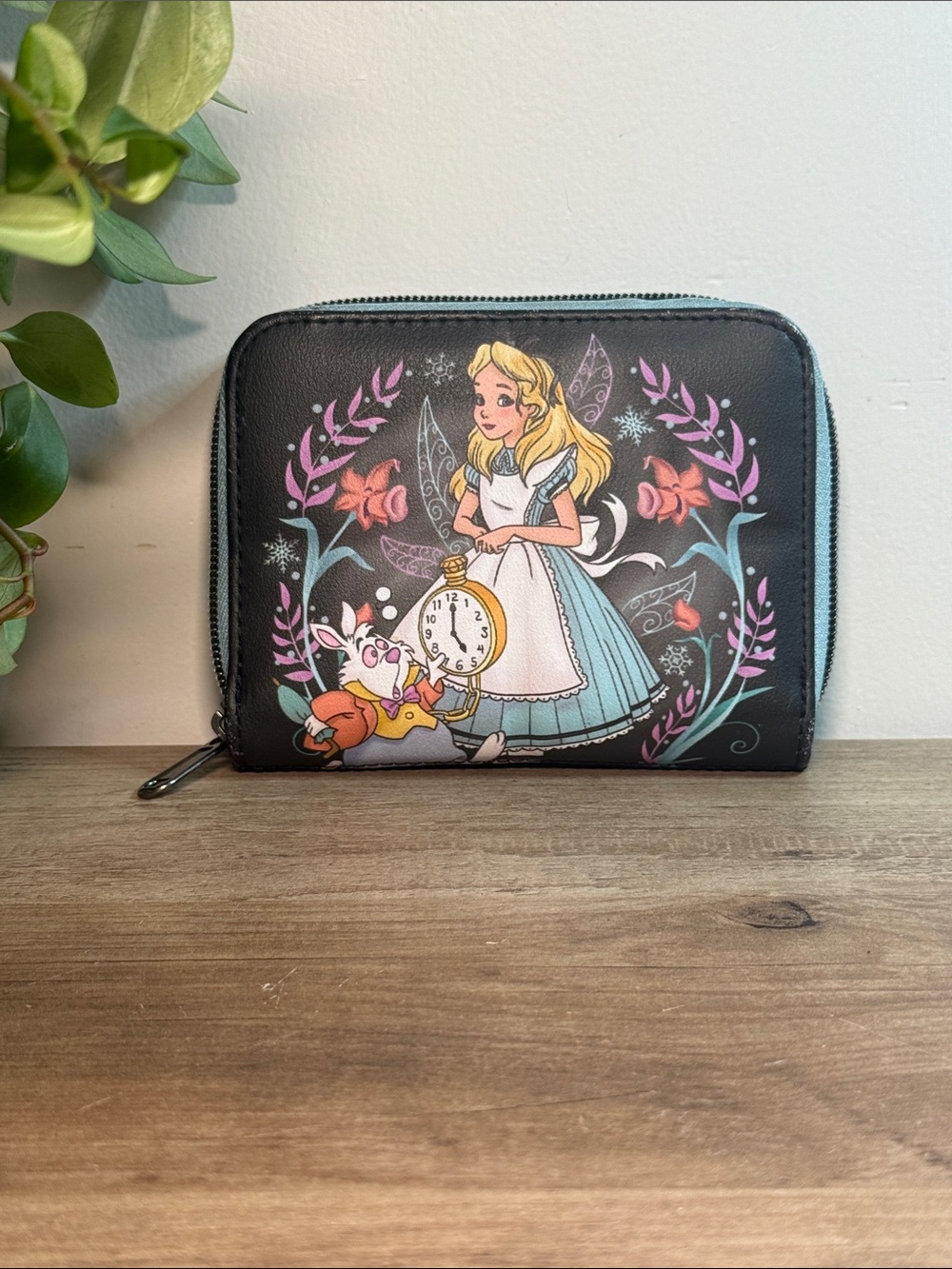 Loungefly Disney Alice in Wonderland Zip Wallet White Rabbit